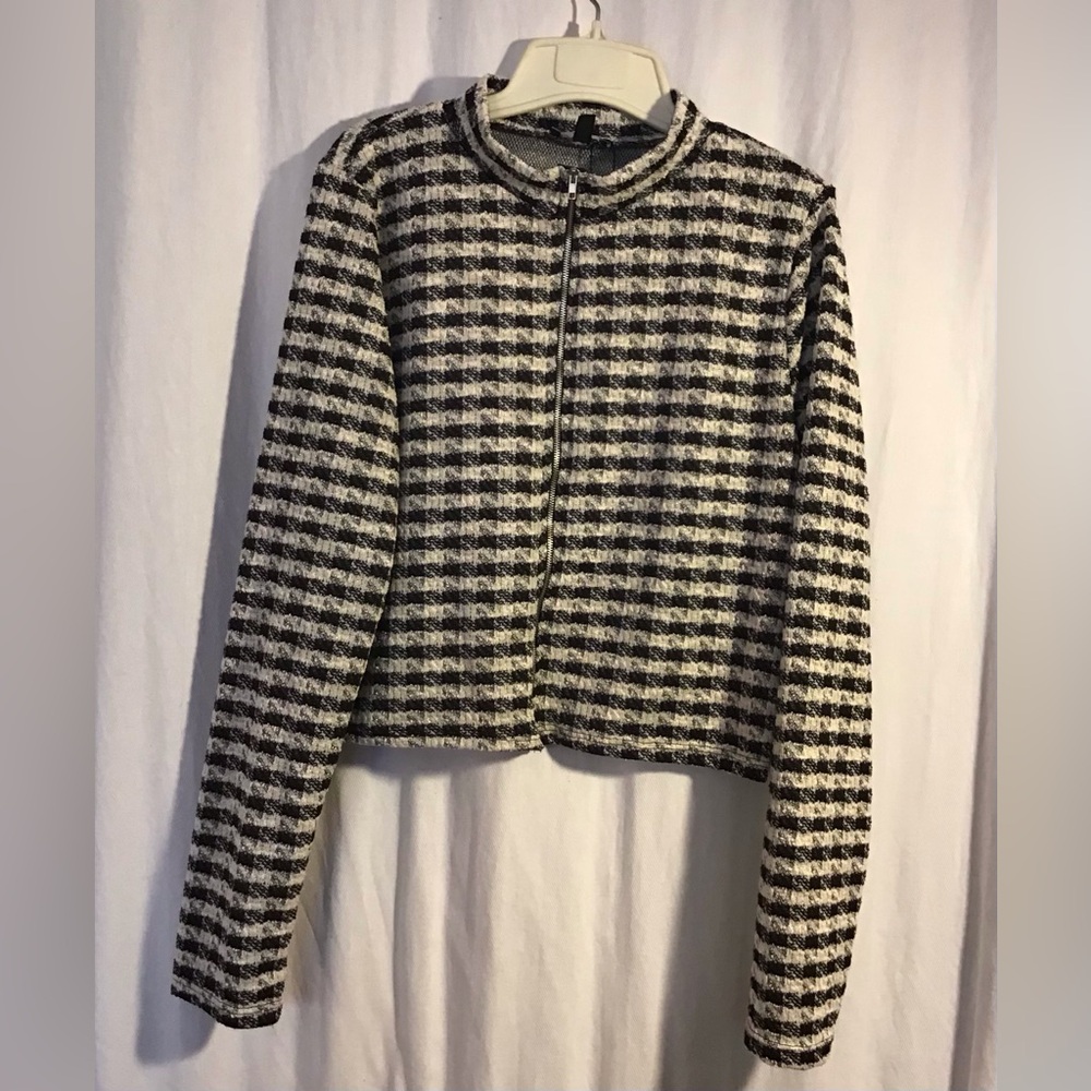 82 Fashion Nova Monochrome Textured Jacket Matching Skirt in closet